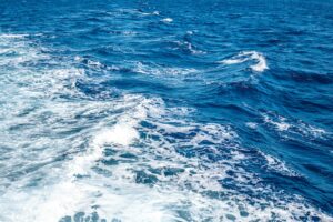 blue ocean water during daytime